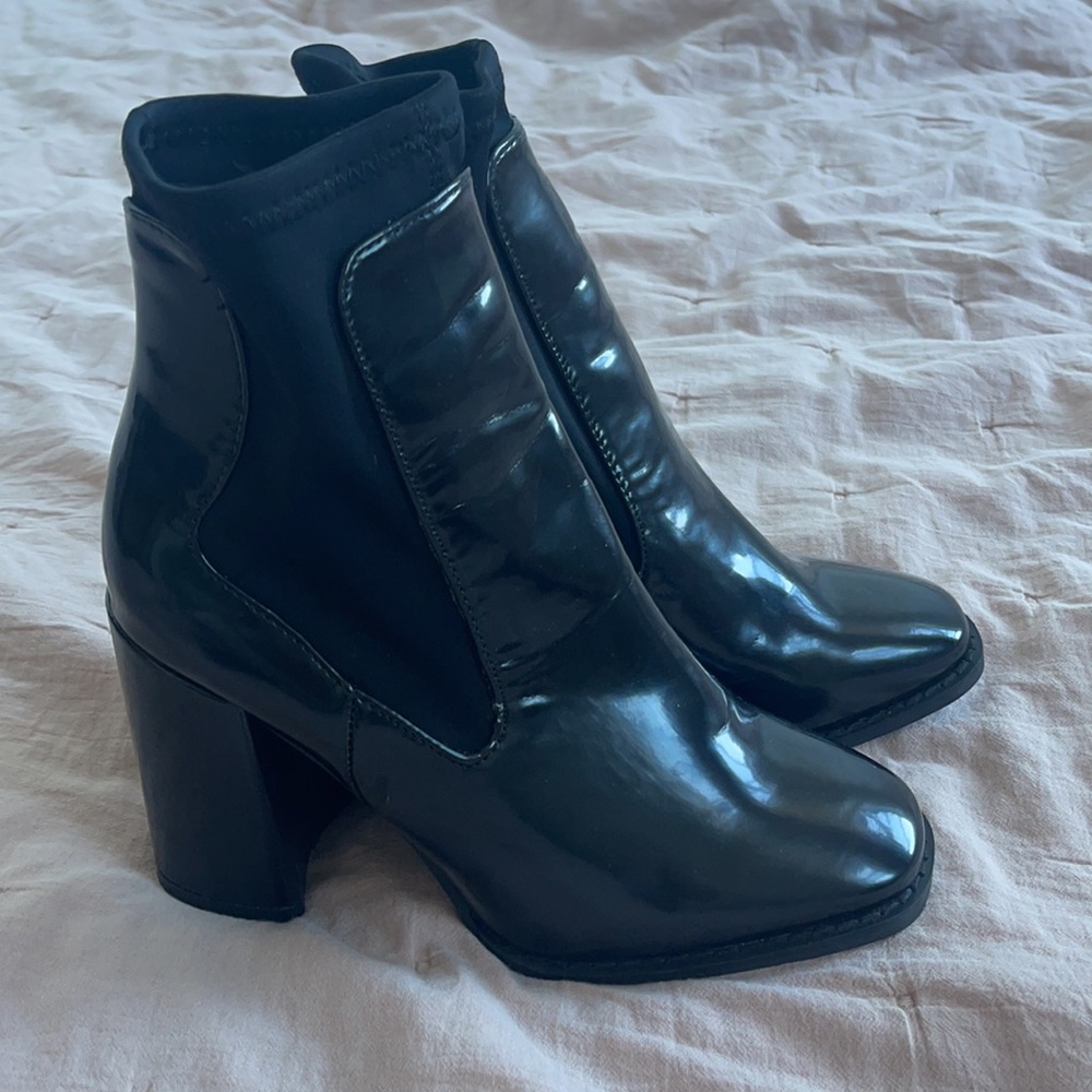 SO ME ANKLE BLACK BOOTS